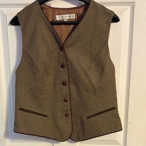 Elegant Brown Women's Vest by [Brand]